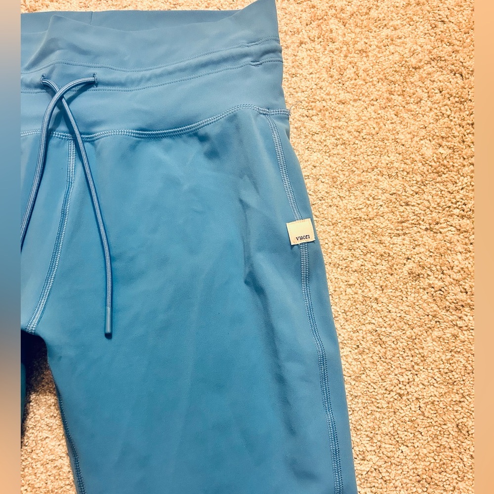 Vuori Women’s Daily Leggings - Blue - Large - Picture 4 of 6